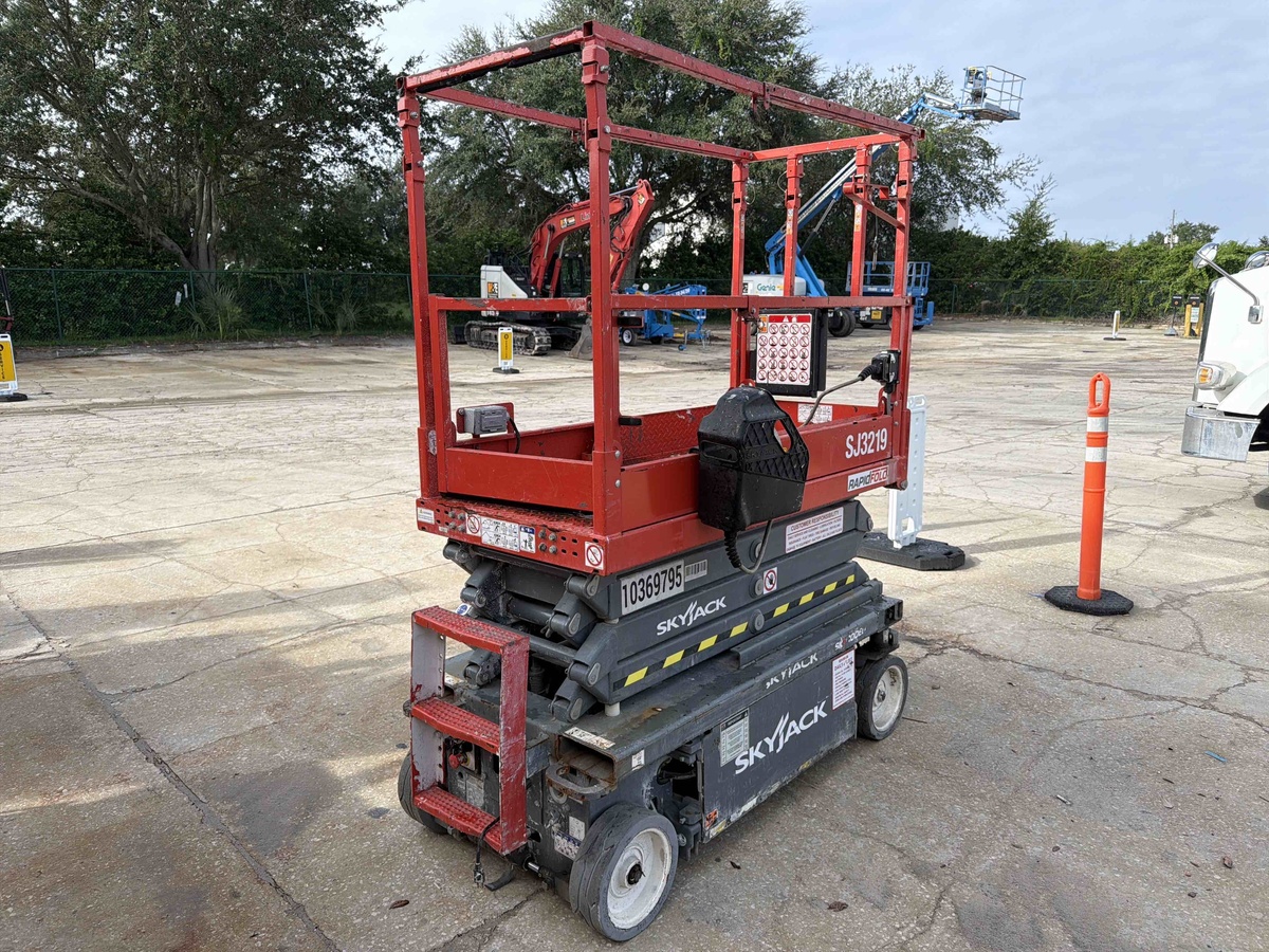 2022 Skyjack SJ3219-4