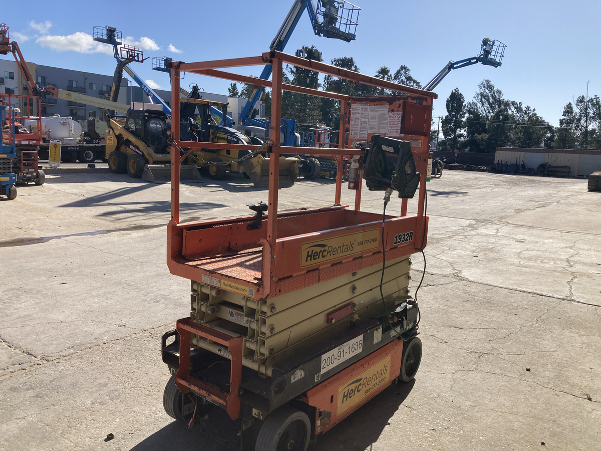 2020 JLG 1932R-2