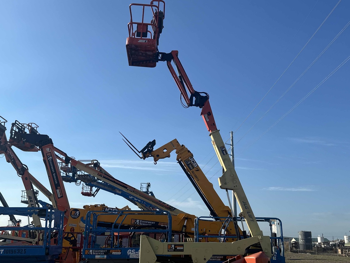2017 JLG E400AJPN-3