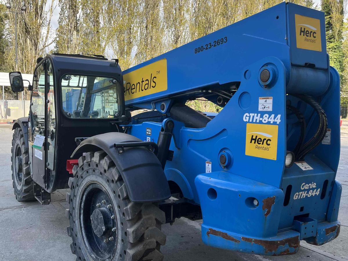 2018 Genie GTH 844-2