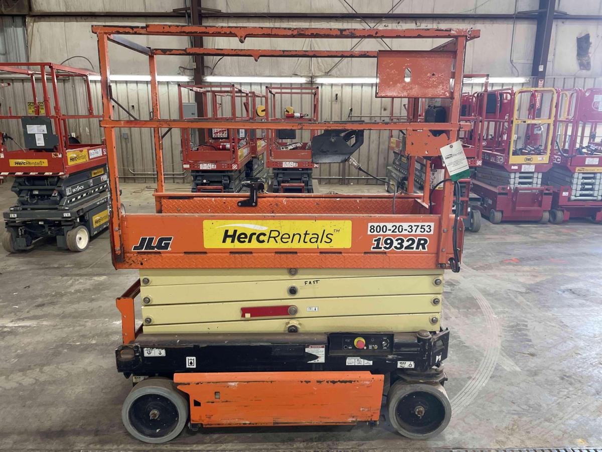 2018 JLG 1932R