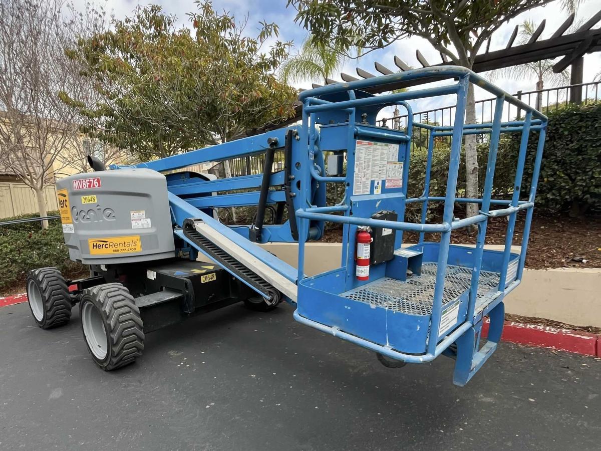2013 Genie Z-45/25 RT