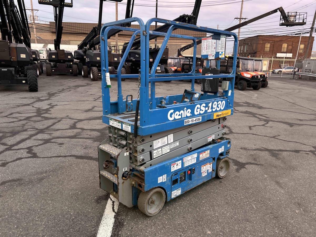 2017 Genie GS-1930