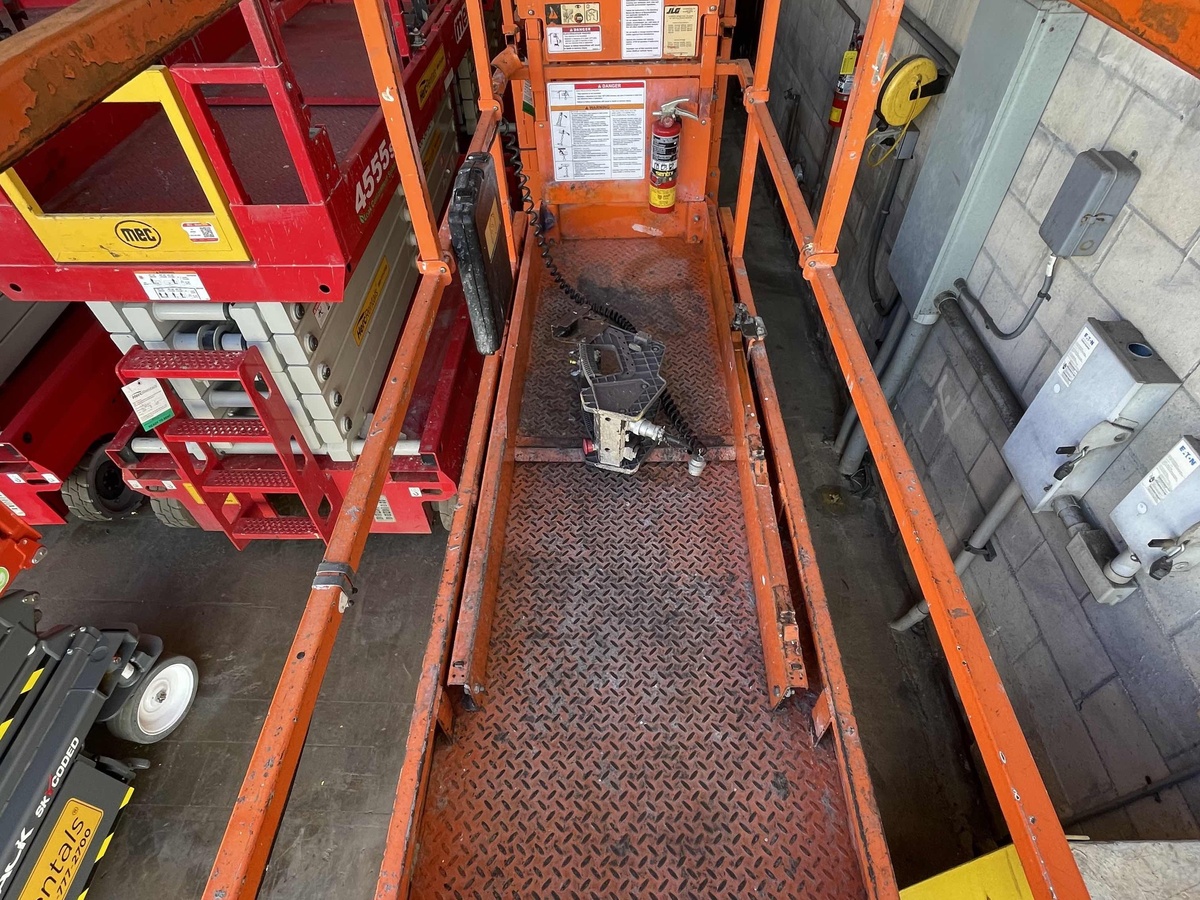 2018 JLG 2632ES-3