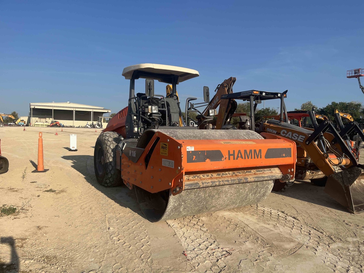 2019 Hamm H10i-3