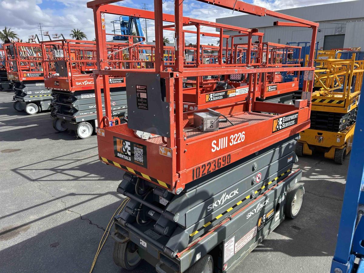 2017 Skyjack SJ3226