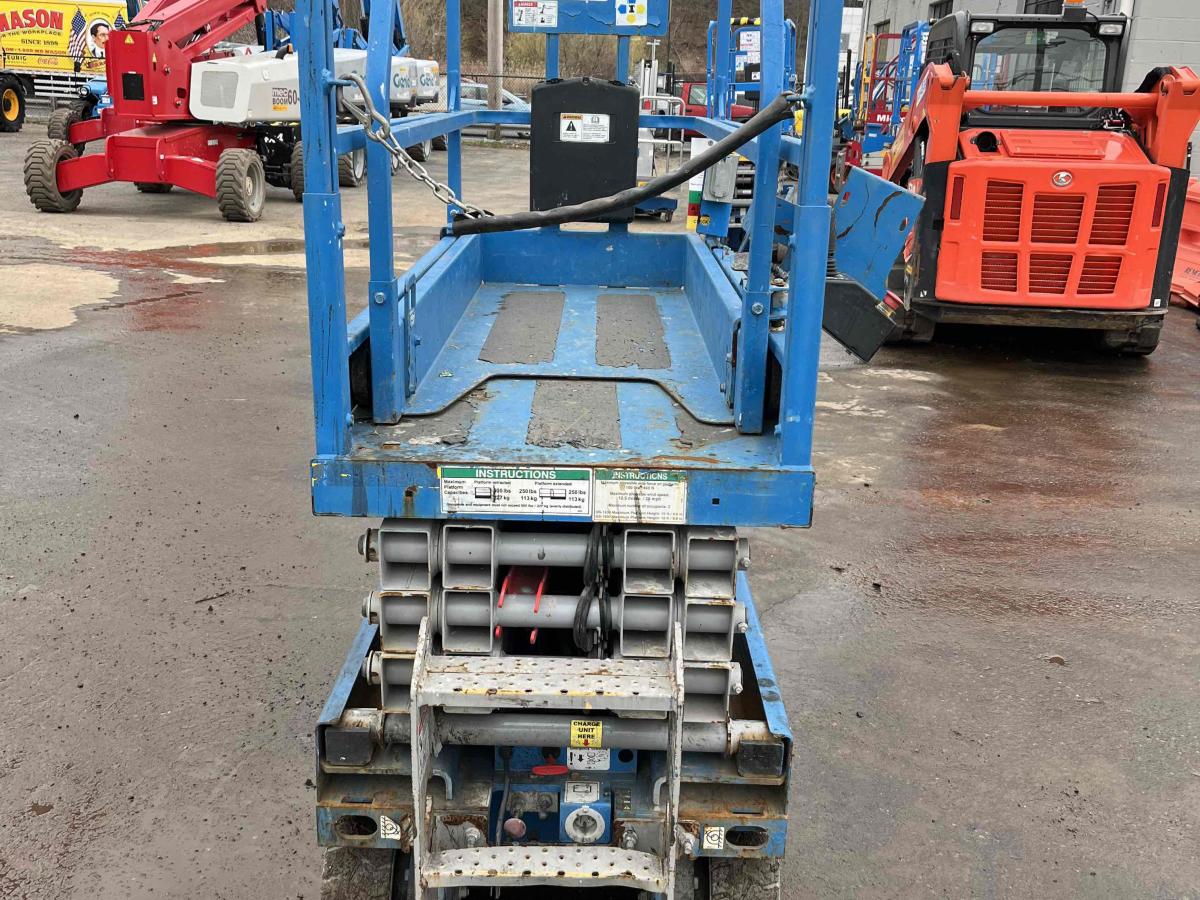 2018 Genie GS-1930