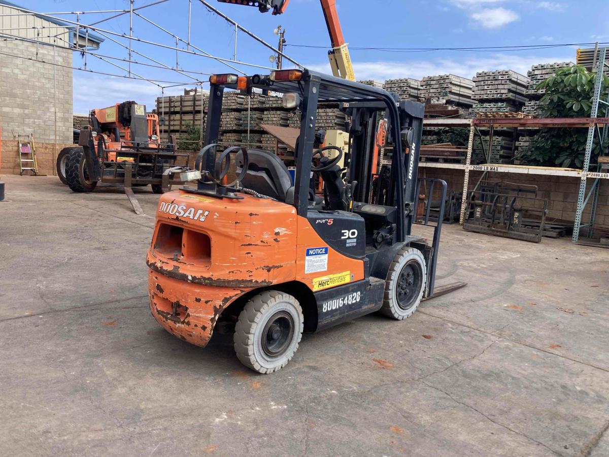 2017 Doosan G30E-5-5