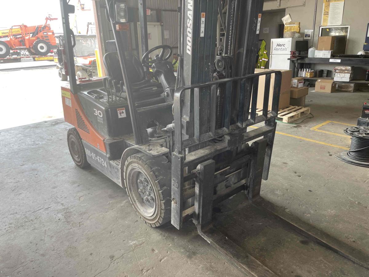 2015 Doosan D30S-7
