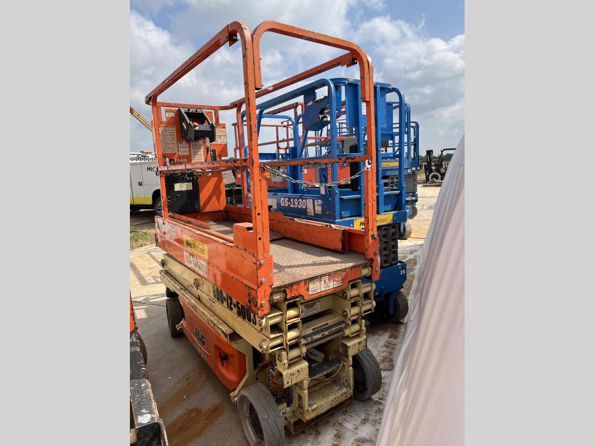 2016 JLG 1930ES