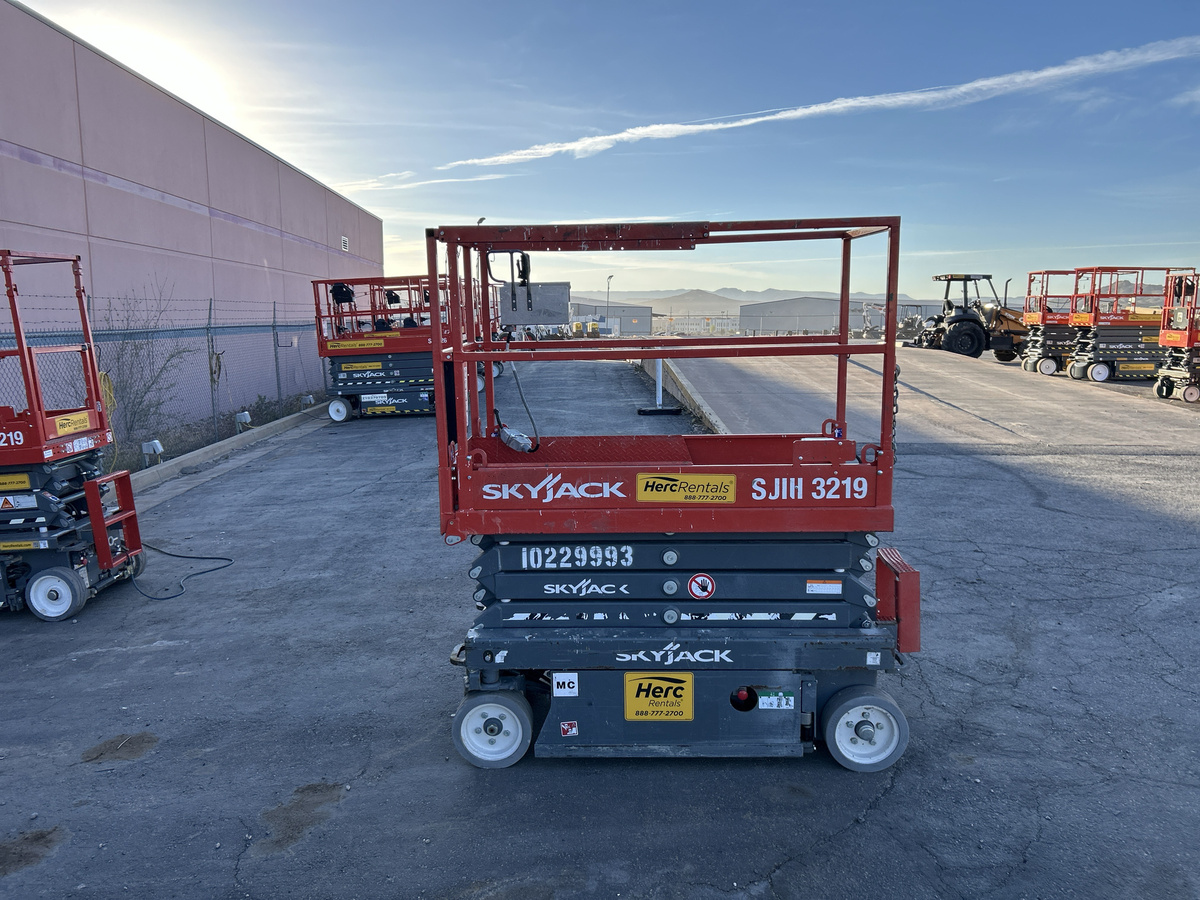 2017 Skyjack SJ3219-2