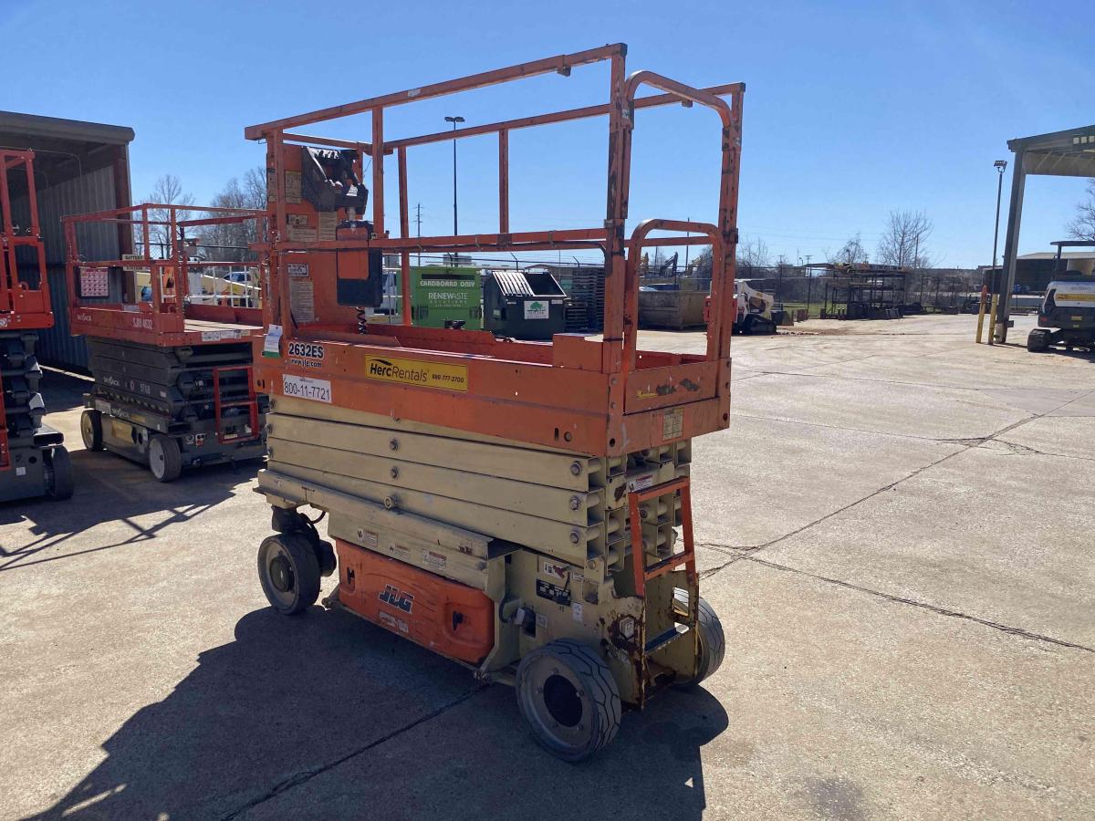 2016 JLG 2632ES