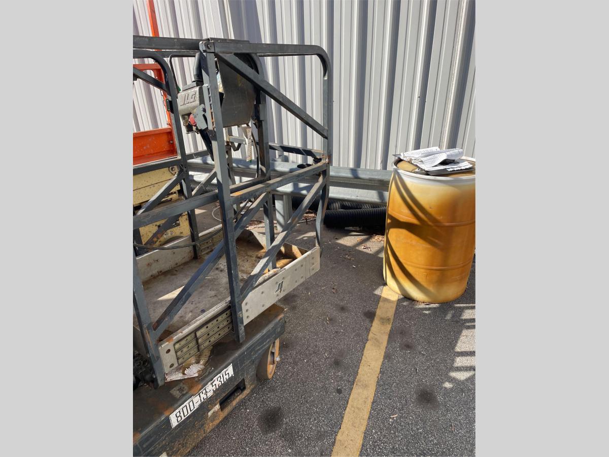 2017 JLG 20MVL