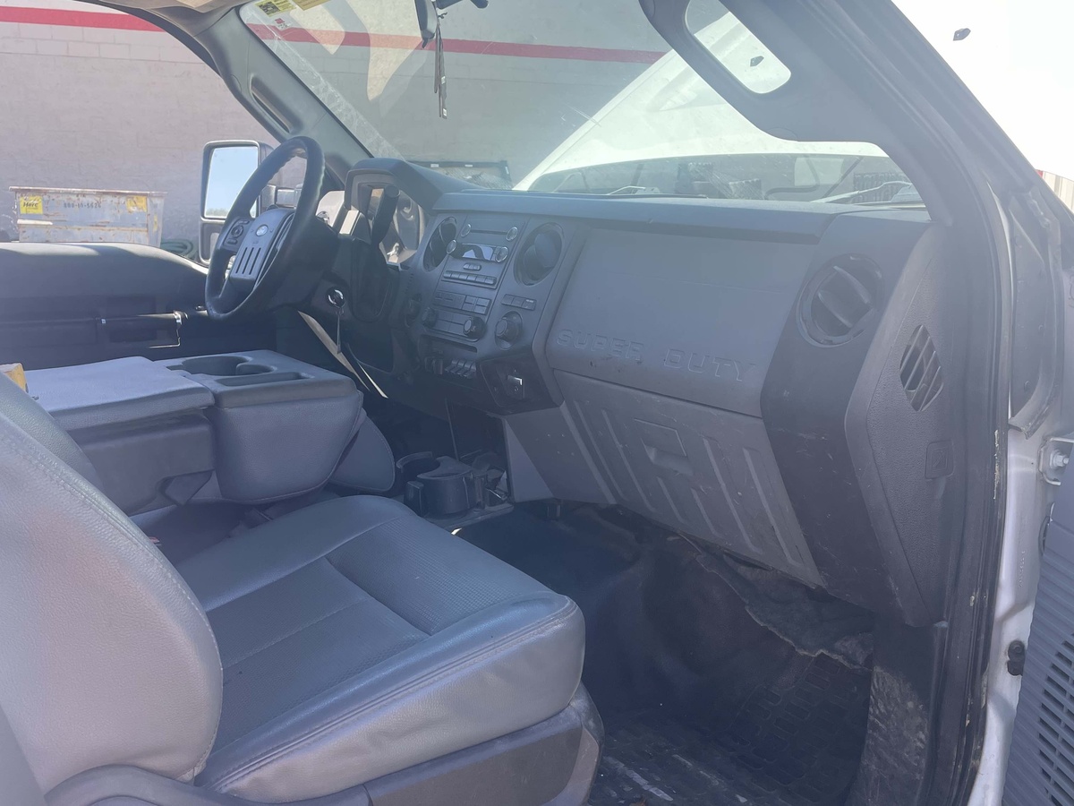 2016 Ford F550-7