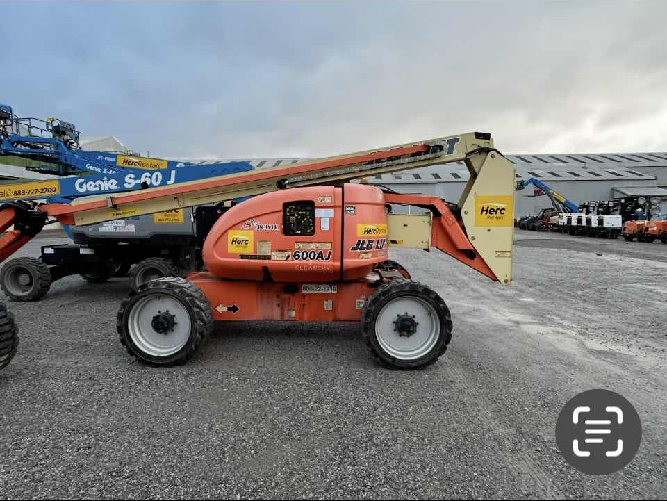 2018 JLG 600AJ