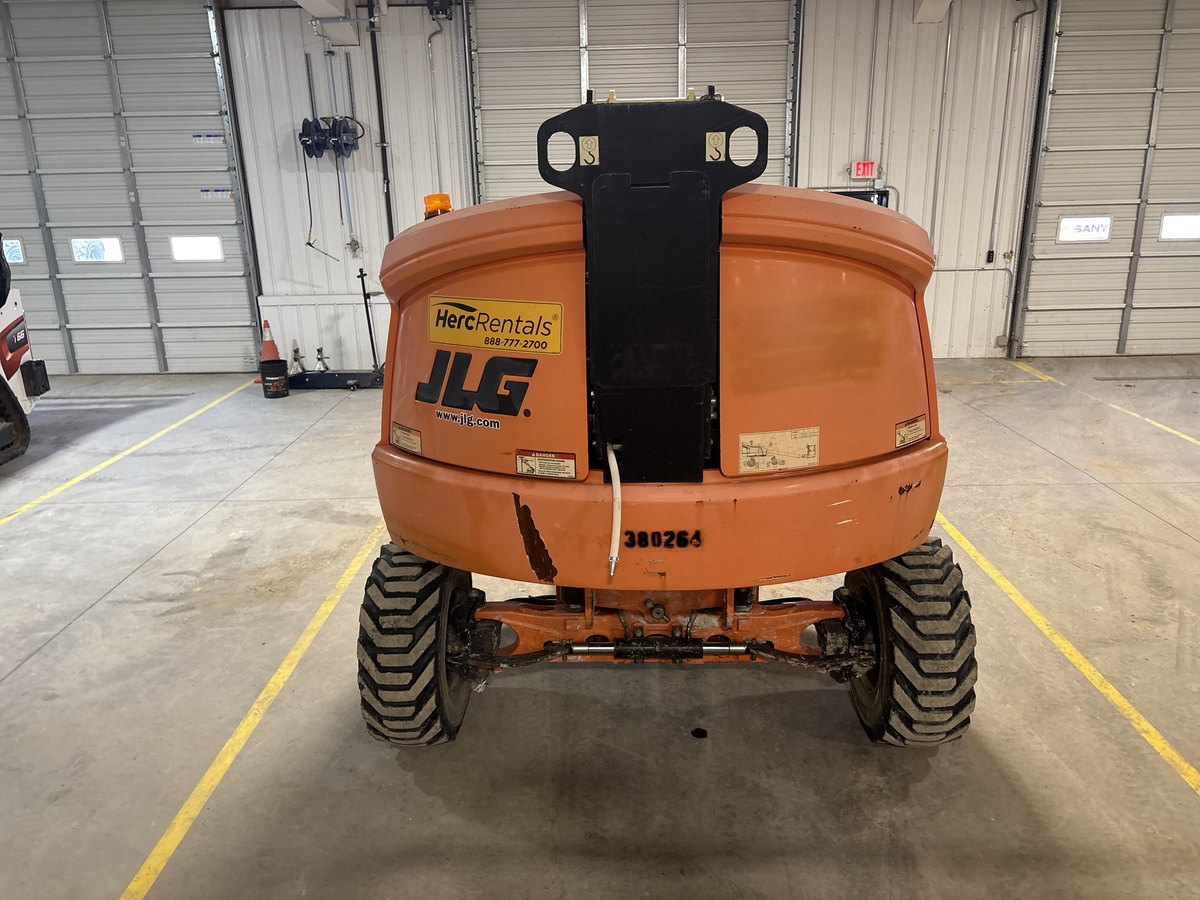 2017 JLG 400S-3