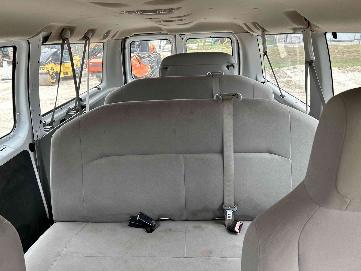 2013 Ford E150-8
