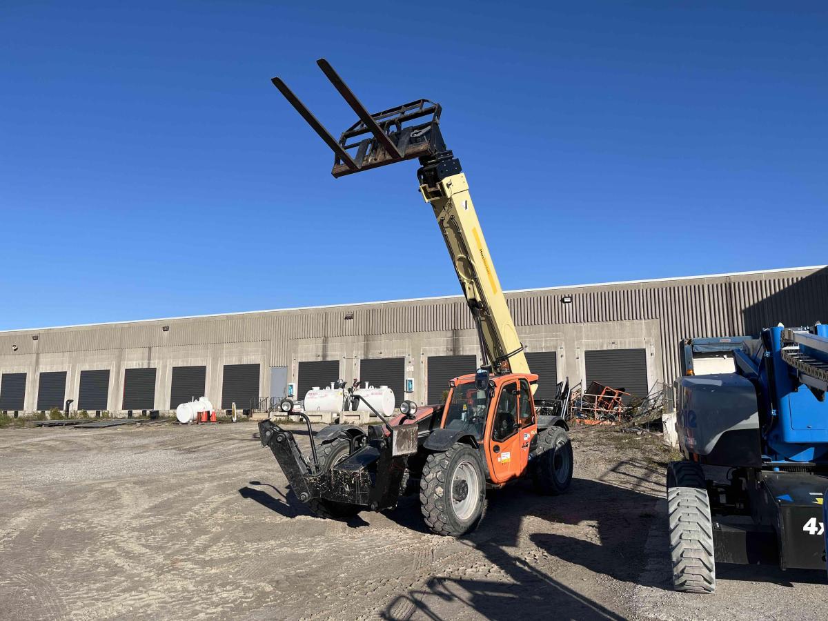 2015 JLG G10-55A