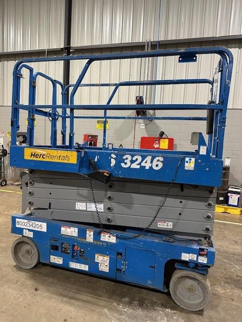 2018 Genie GS-3246
