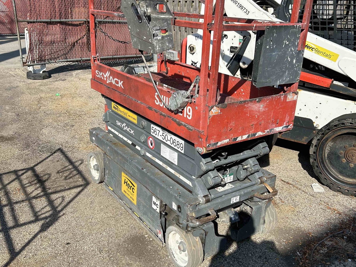 2017 Skyjack SJ3219-1