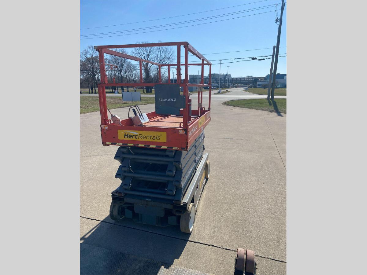 2017 Skyjack SJ4740
