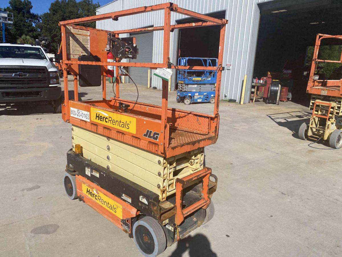 2018 JLG 1932R
