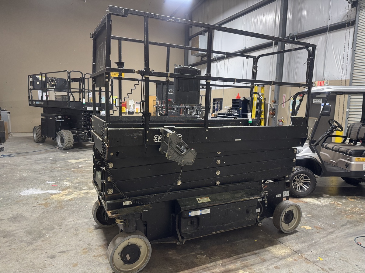2019 JLG 3246ES-4