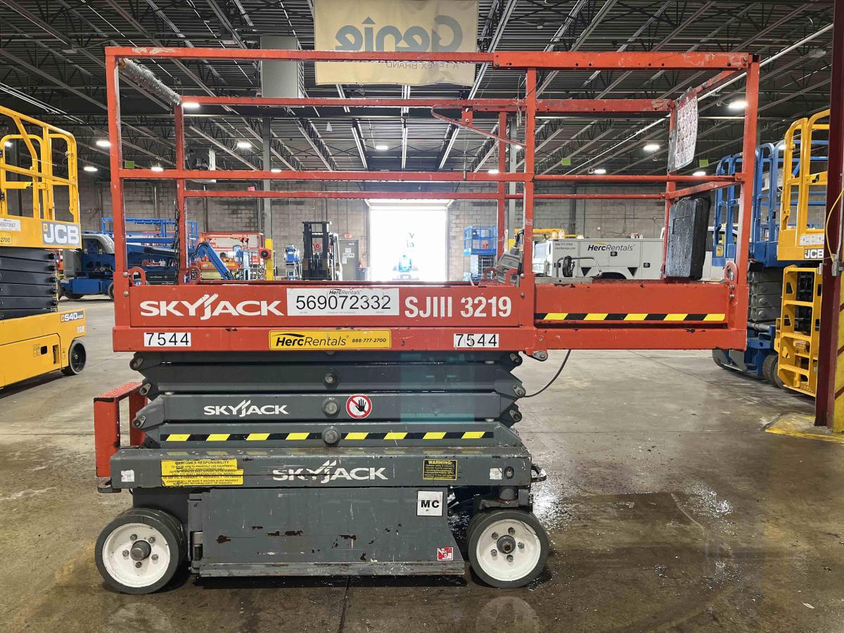 2016 Skyjack SJ3219