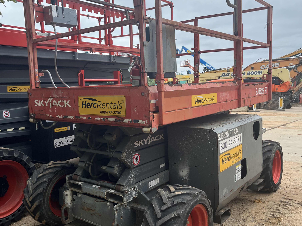 2019 Skyjack SJ-6826RT-5