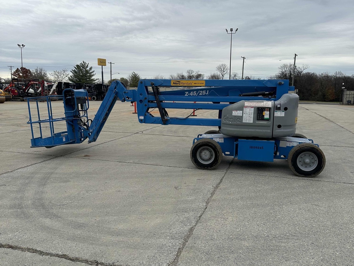 2016 Genie Z-45/25