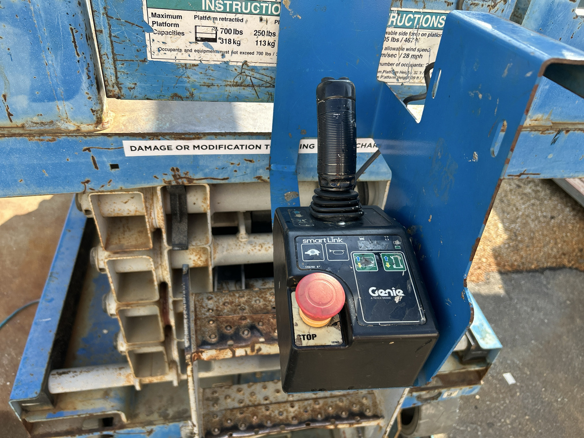 2016 Genie GS-3246-5