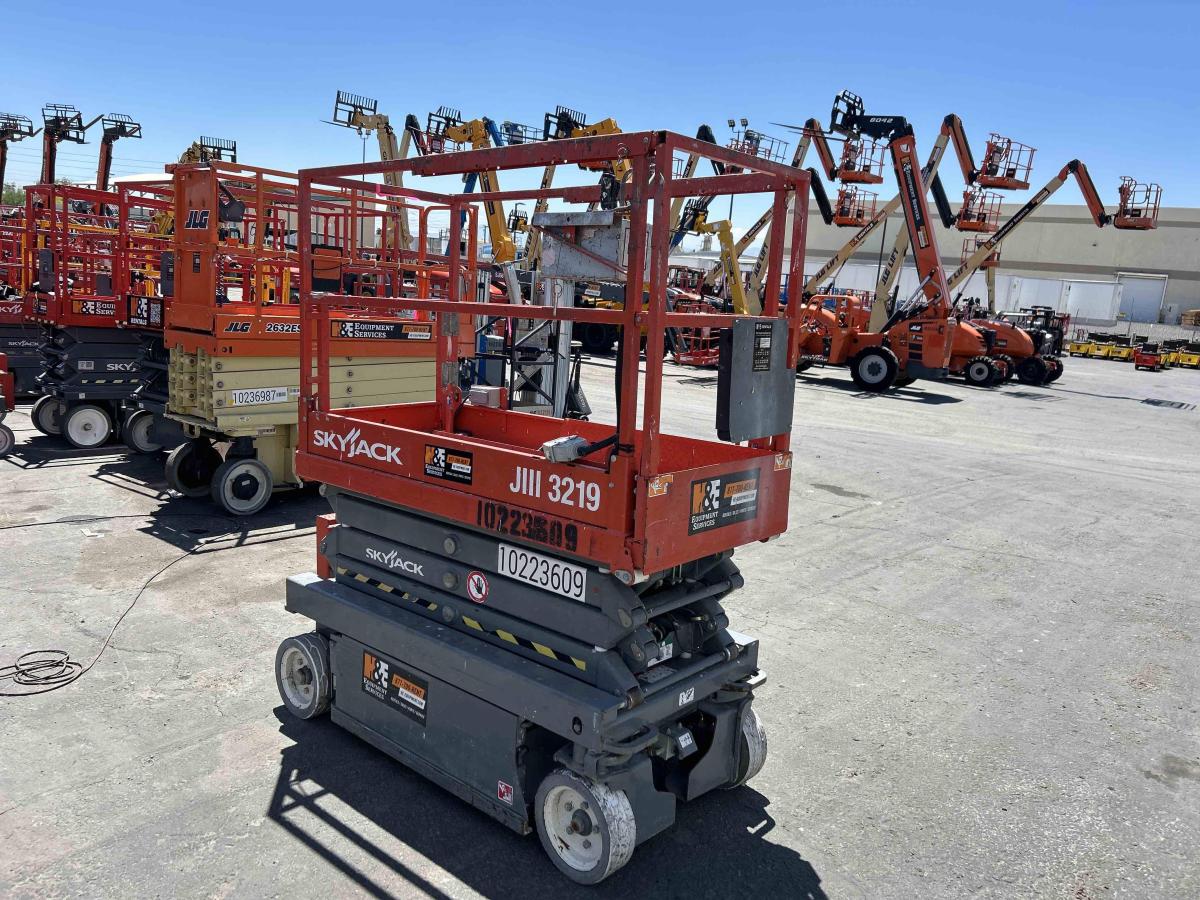 2017 Skyjack SJ3219