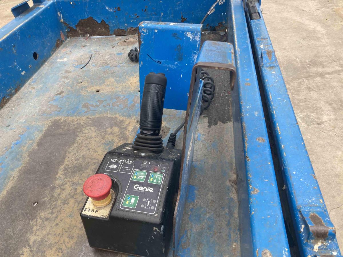 2016 Genie GS-3232