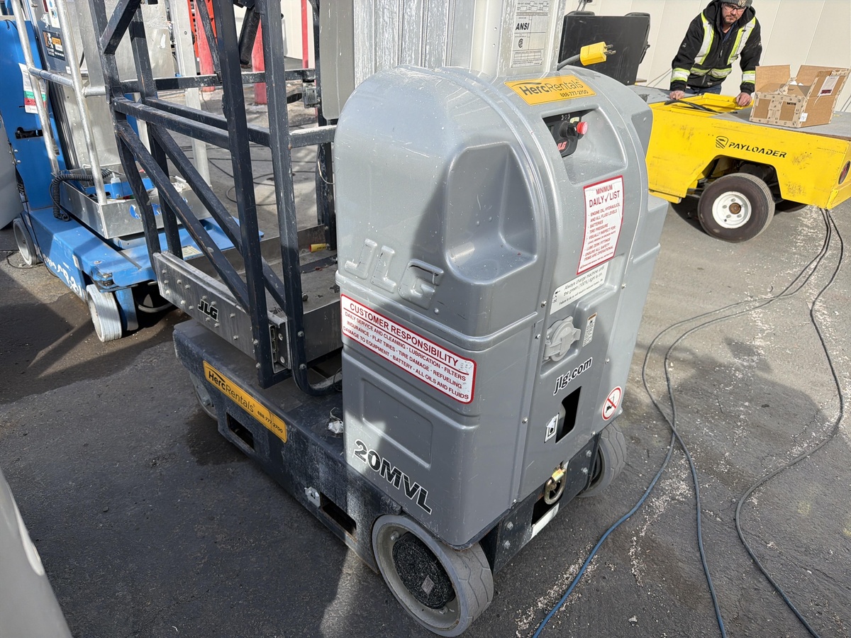 2018 JLG 20MVL-2