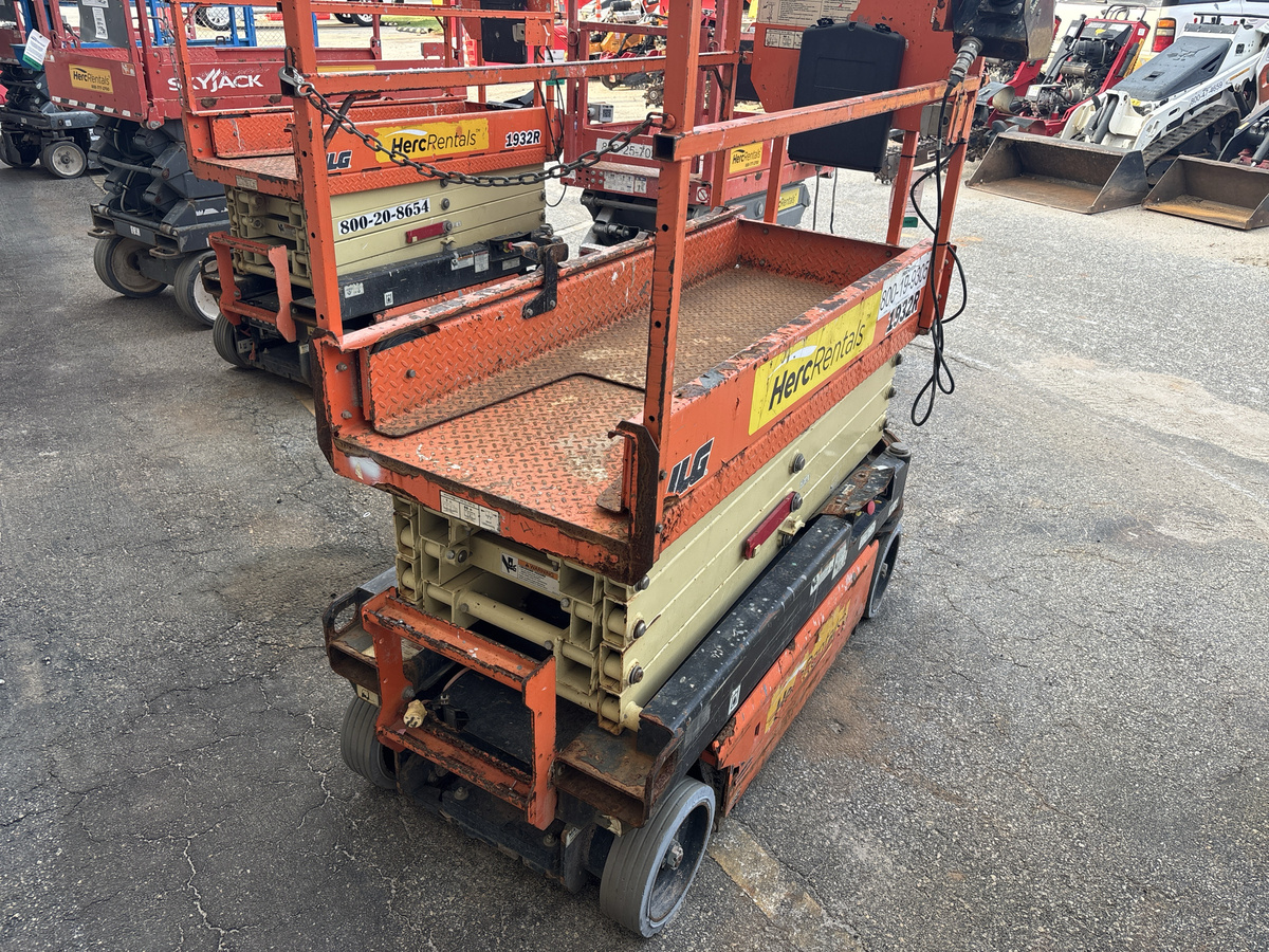 2018 JLG 1932R-3