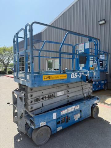 2016 Genie GS-3246