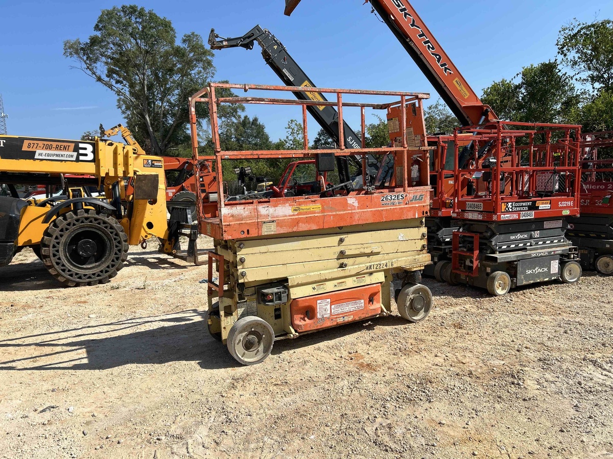 2016 JLG 2630ES