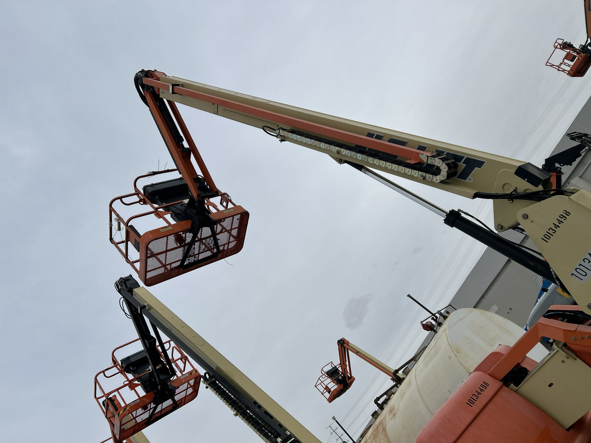 2014 JLG 600AJ-7
