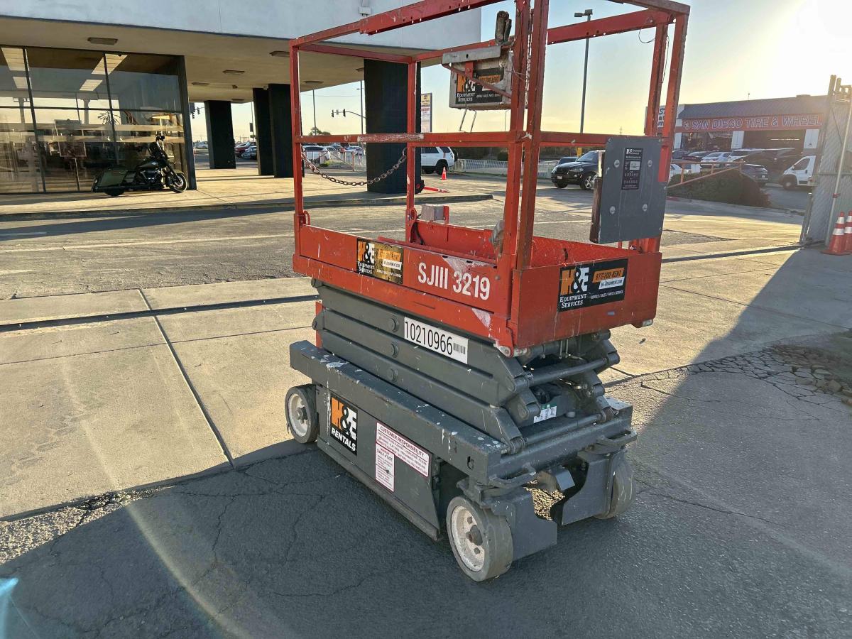 2017 Skyjack SJ3219