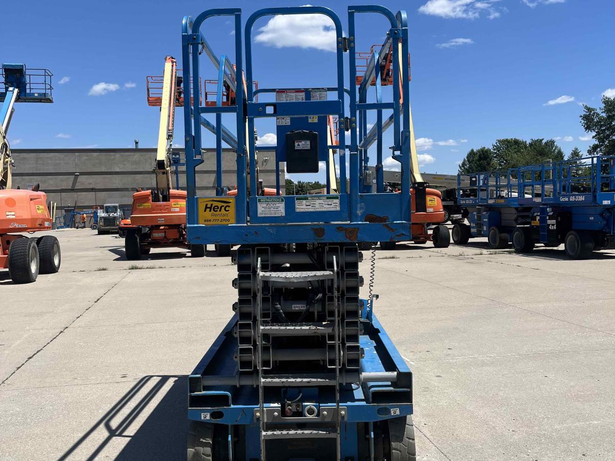2016 Genie GS-4047