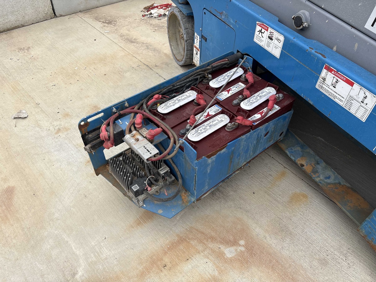 2018 Genie GS-3232-8
