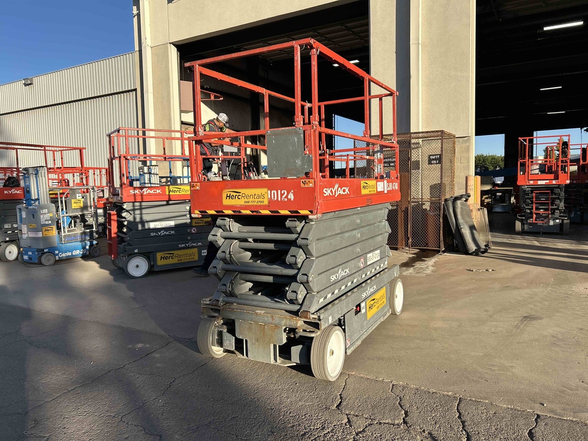 2019 Skyjack SJ4740-3