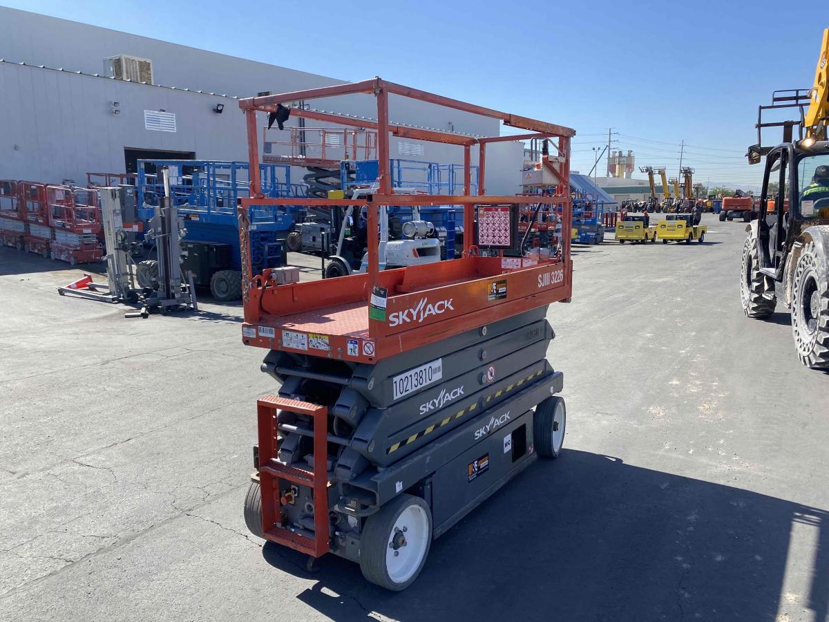 2017 Skyjack SJ3226