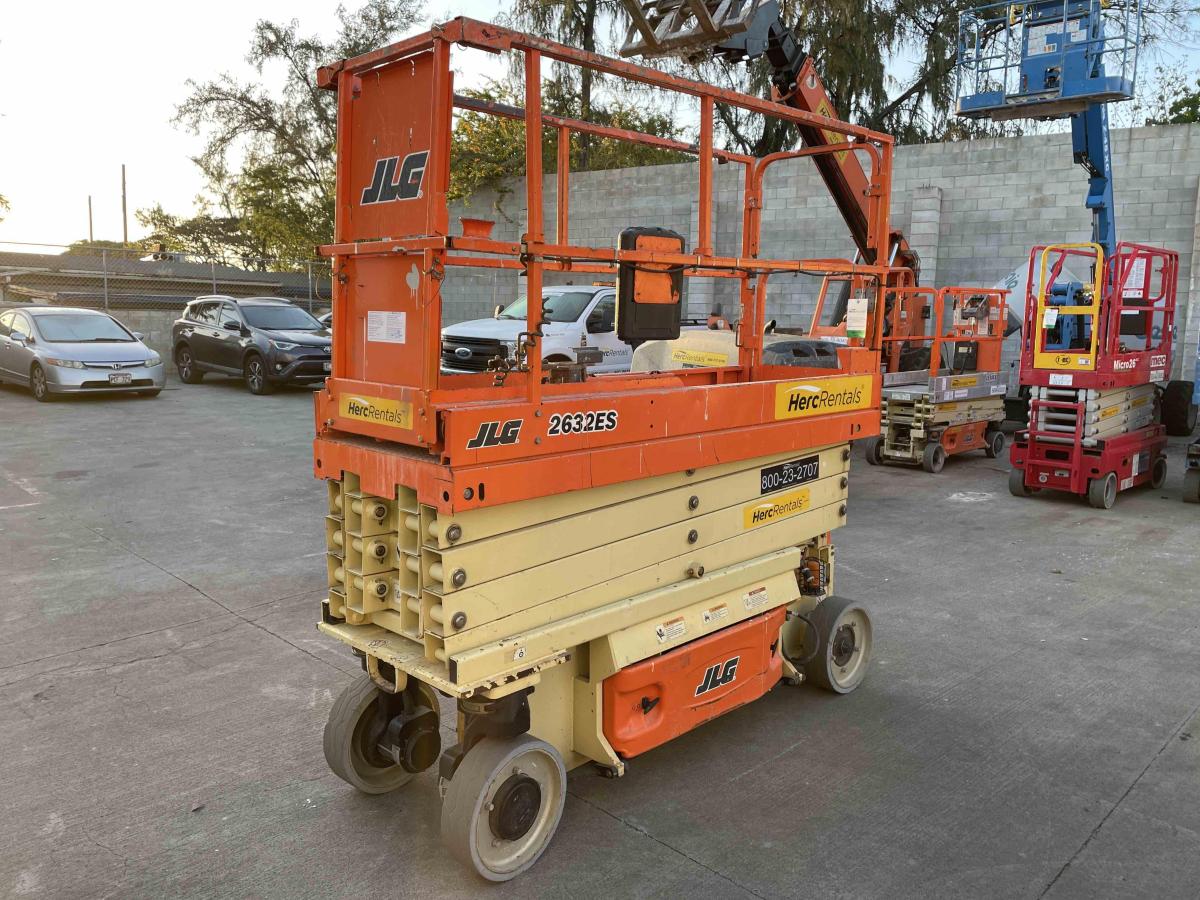 2018 JLG 2632ES