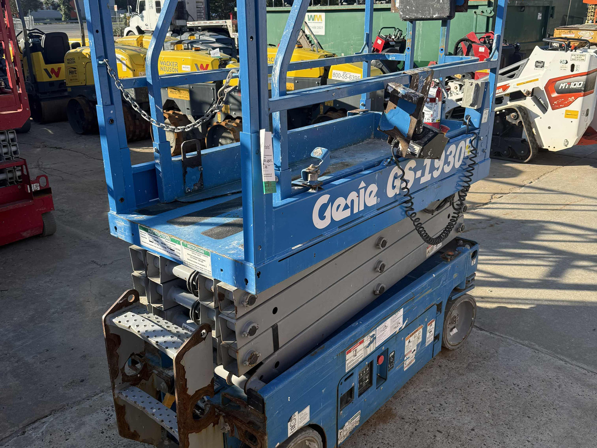 2018 Genie GS-1930