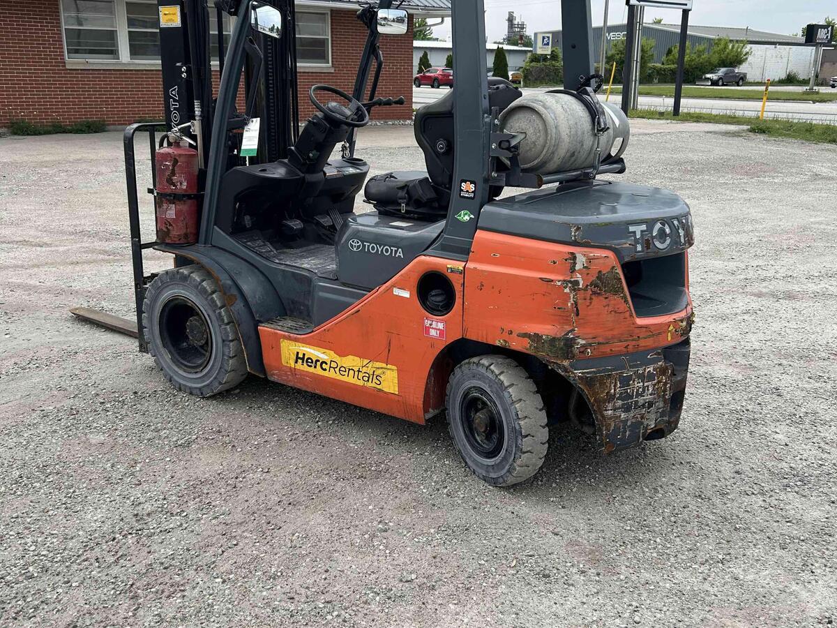 2021 Toyota 8FGU25-9