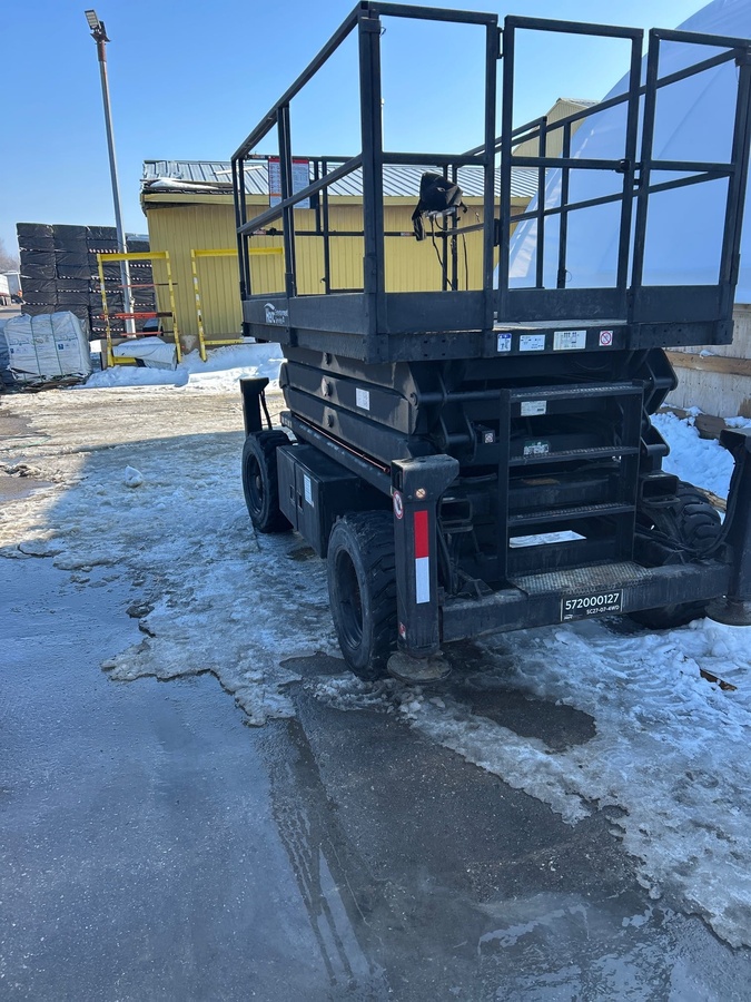 2015 Skyjack SJ-7127RT-4