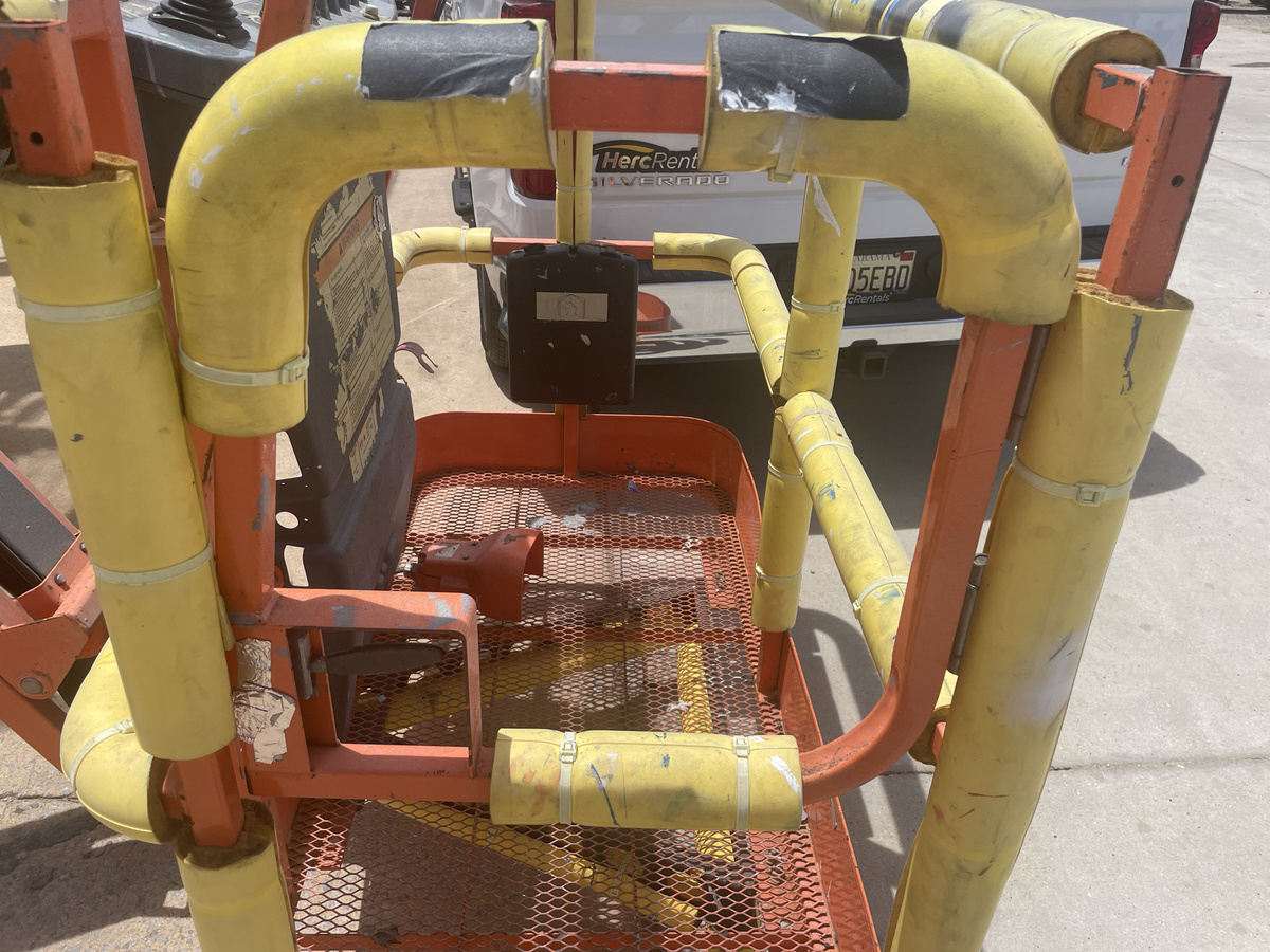 2018 JLG E450AJ-5
