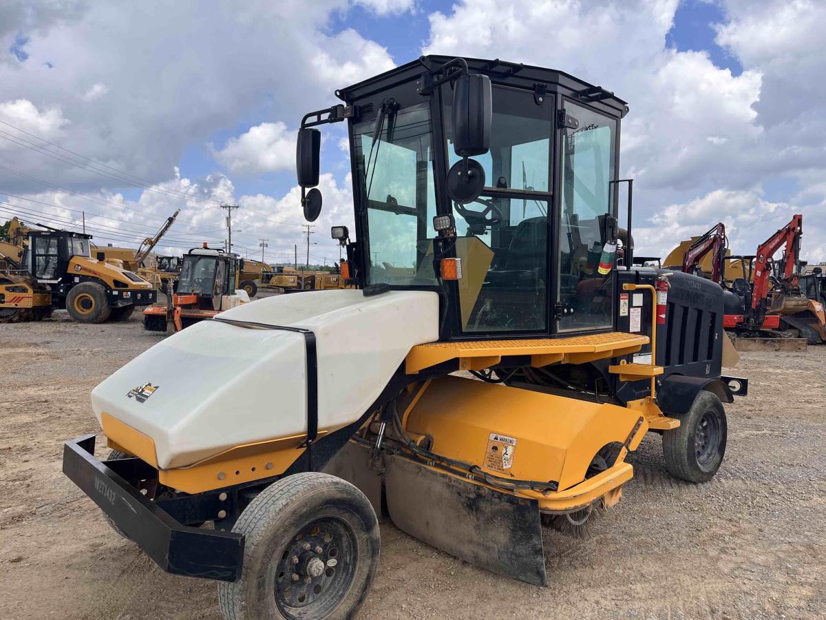 2019 LayMor SweepMaster 450-ST