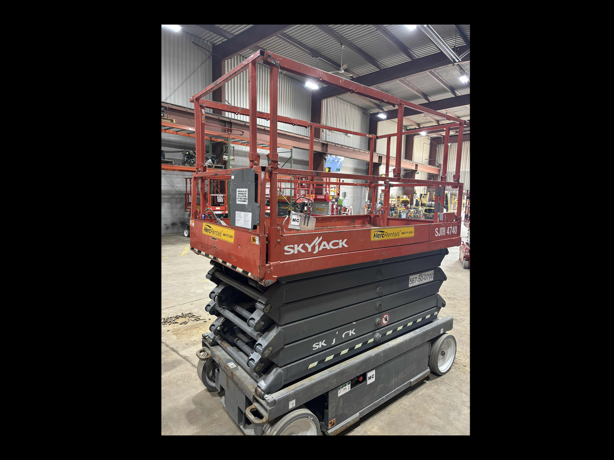 2018 Skyjack SJ4740